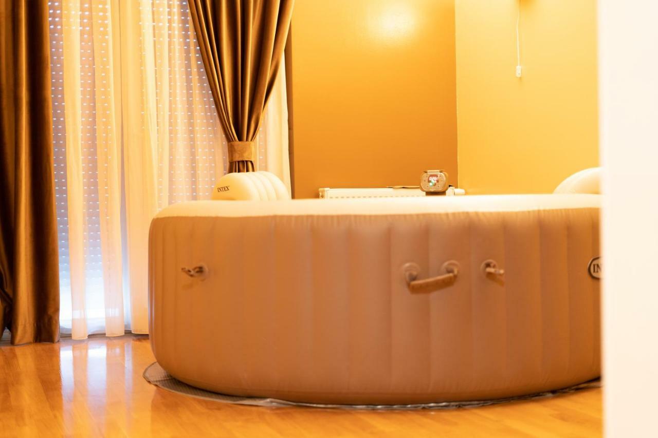 Jacuzzi studio apartman Mare's Zagreb Exterior foto