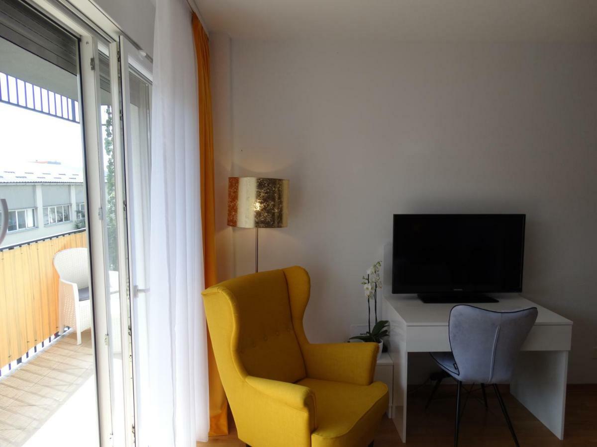 Jacuzzi studio apartman Mare's Zagreb Exterior foto